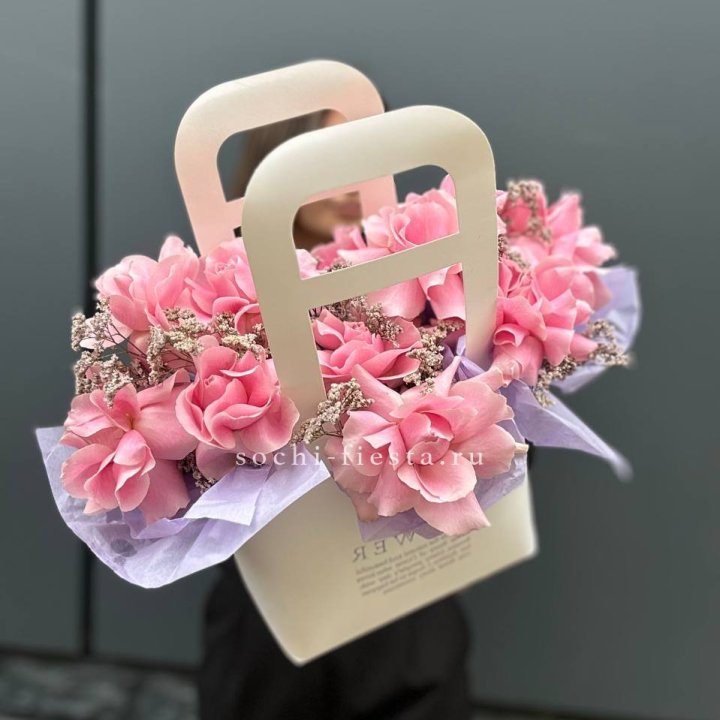 Сумочка розовых роз "Плинки" в Курске