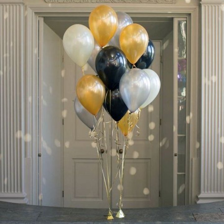 Фонтан шаров "Фаерворк" в Курске