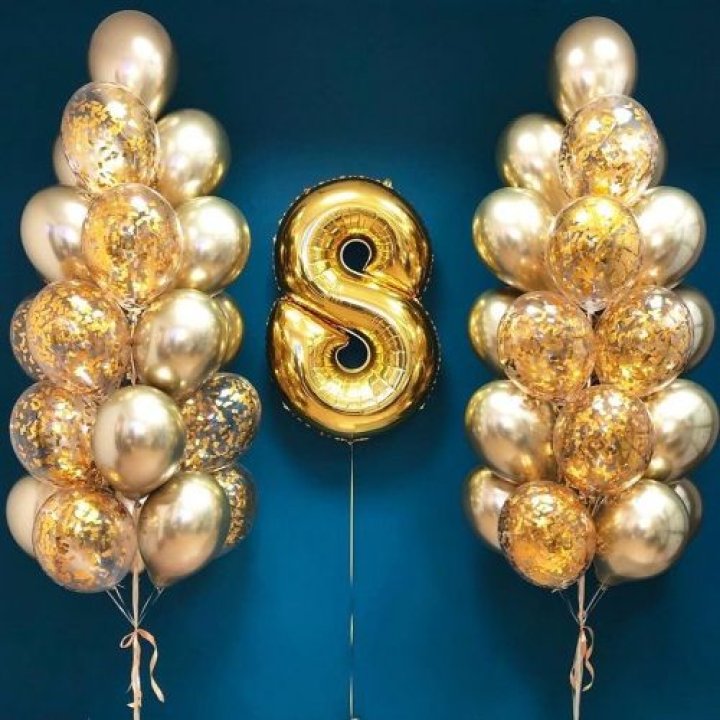 Цифра с фонтанами шаров  в Курске