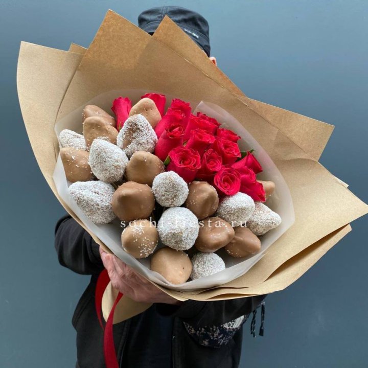 Розы и клубника в шоколаде Мерси в Курске