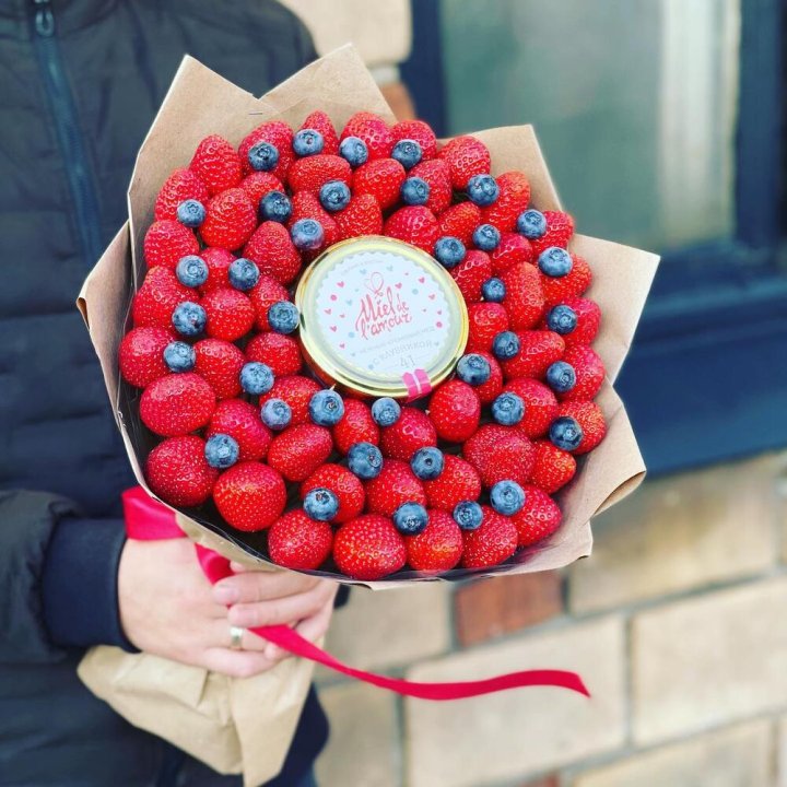 "Клубника и мёд" в Курске