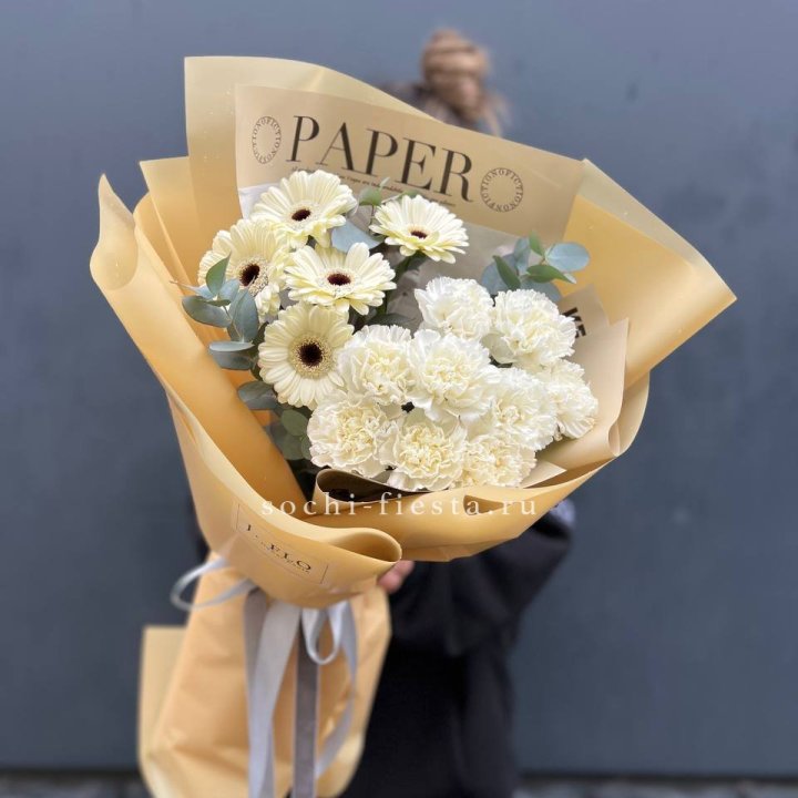  Букет с диантусами и герберами в Курске