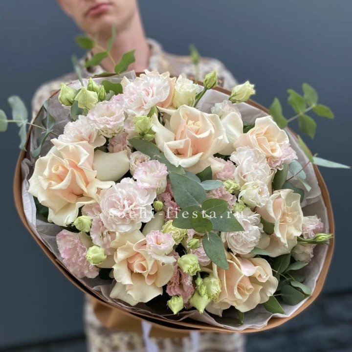  Букет кремовых роз "Мокко" в Курске