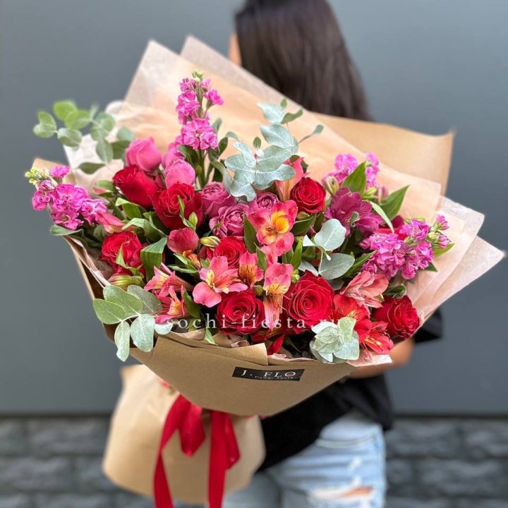 Дизайнерский букет №3 в Курске