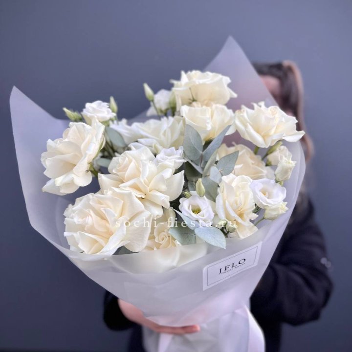 Букет французских роз и эустомы  в Курске