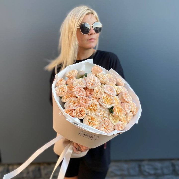 15 пионовидных роз №2 в Курске