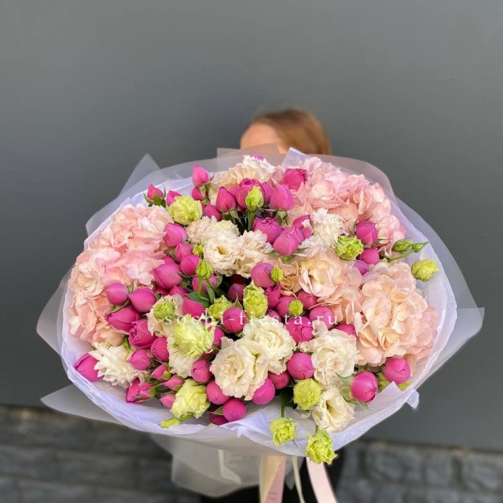  Букет  гортензий и Мисти в Курске