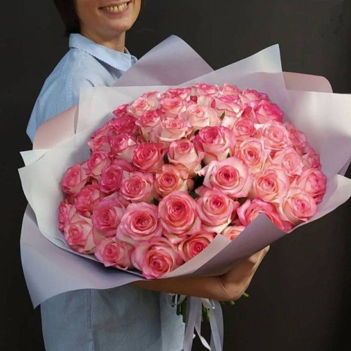 101 роза Джумилия в оформлении  в Курске