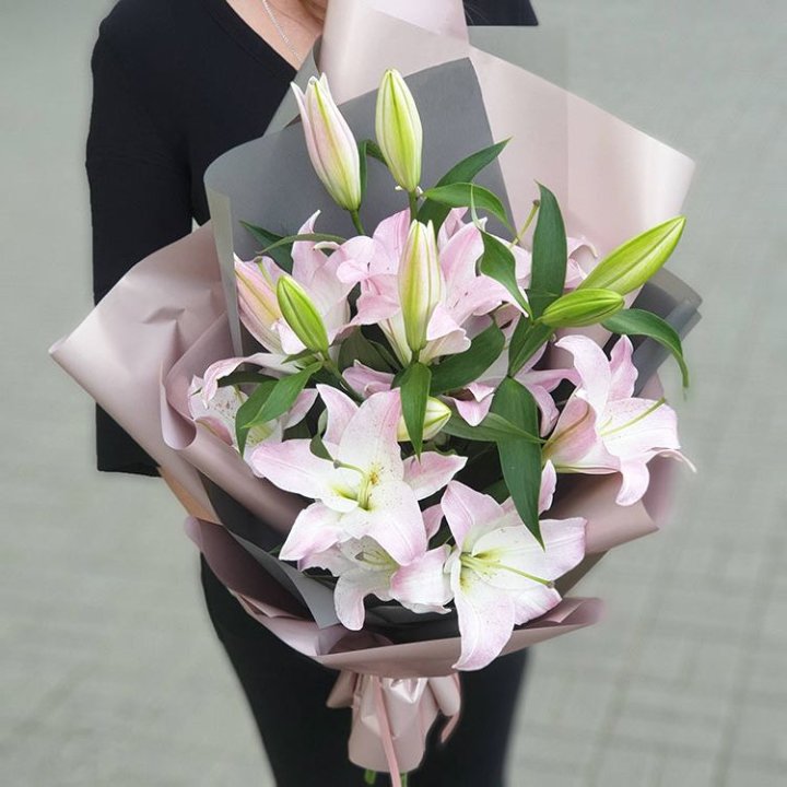Букет розовых лилий в Курске