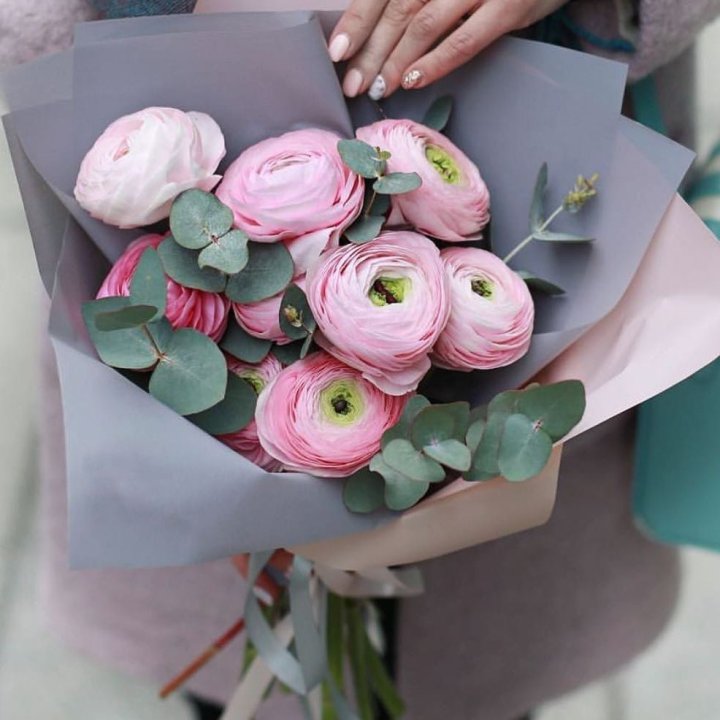 Ранункулюсы с эвкалиптом №1 в Курске