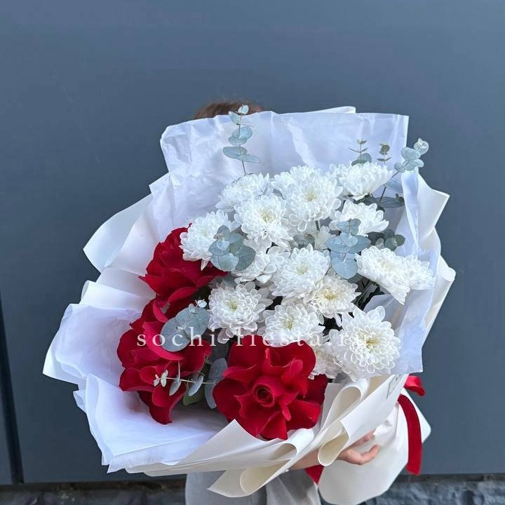 Дуо розы и хризантемы в Курске