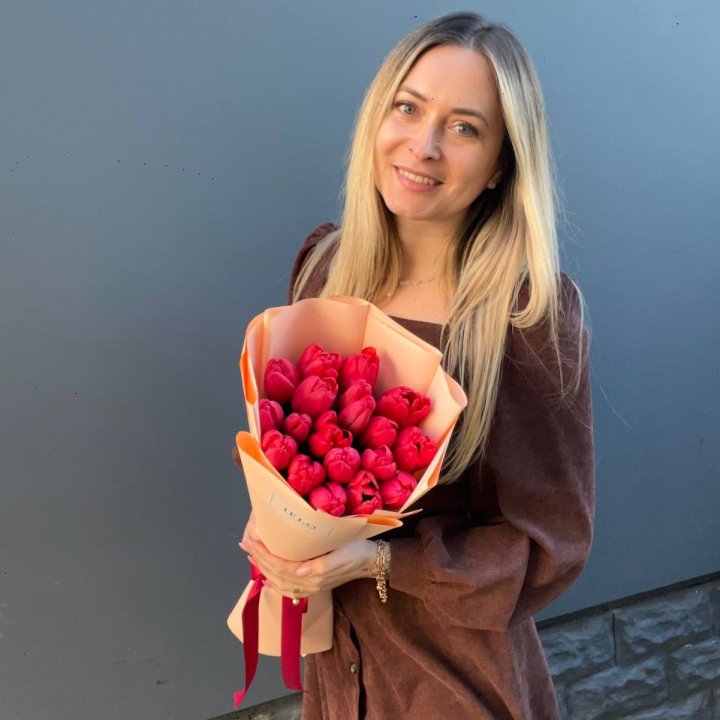  19 красных тюльпанов в Курске