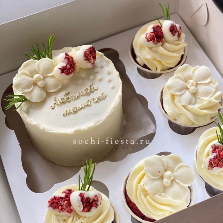 Капкейки и бенто-торт "Мамочке" в Курске