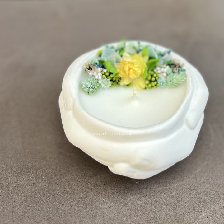 Свеча ароматическая в гипсе Руки в Курске