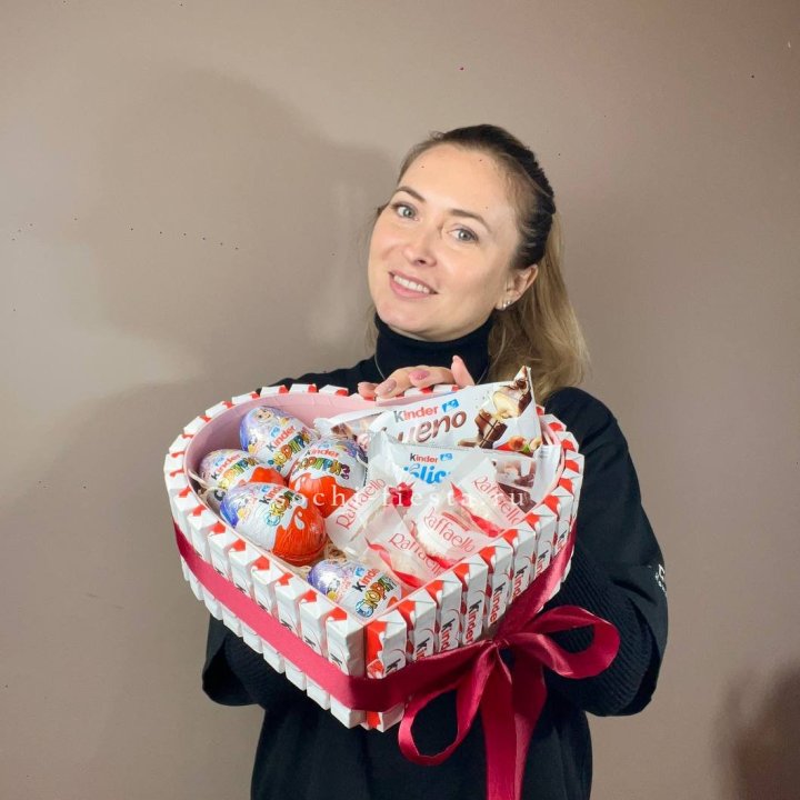 Подарочный набор сердце с Киндерами в Курске