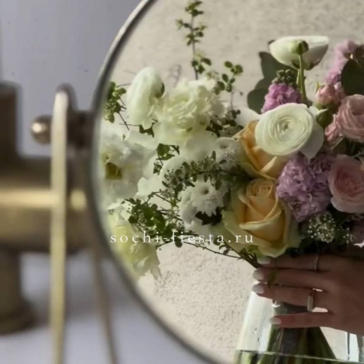 Цветочная подписка "Пакет средний" в Курске