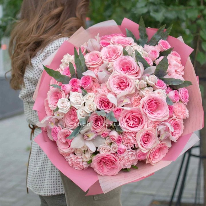 Дизайнерский букет "Барби" в Курске