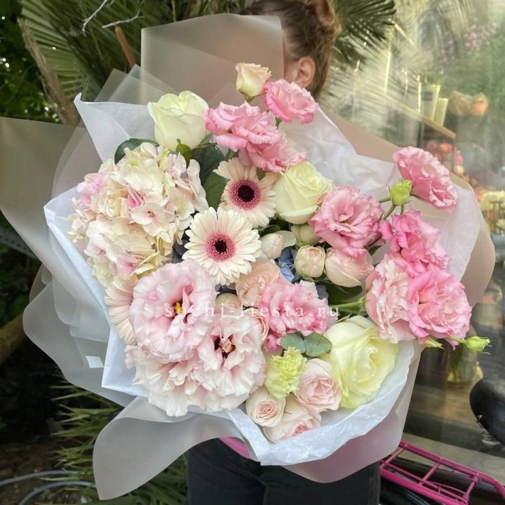 Дизайнерский букет "Лаундж пак" в Курске