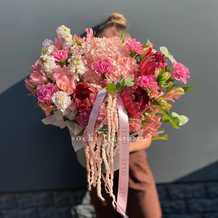 Коробка с цветами "Камикадзе" в Курске