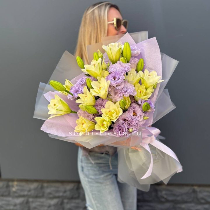  Букет лилий и эустом в Курске