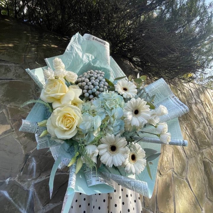 Дизайнерский букет "Линдж-блю" в Курске