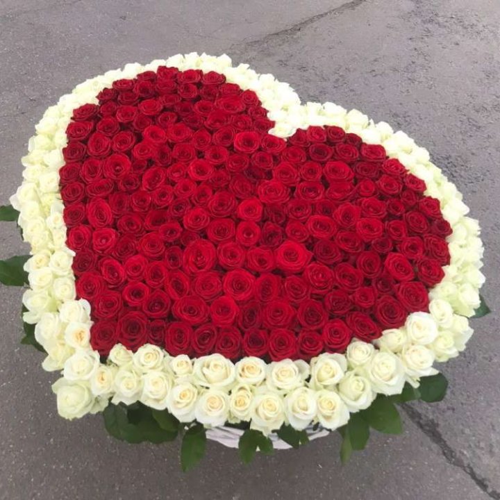 333 розы в корзине в Курске