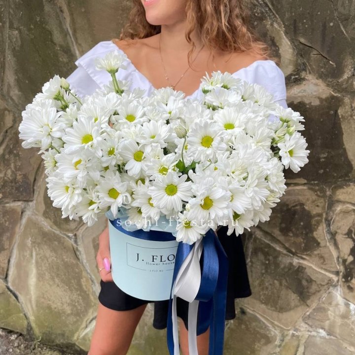 Коробка с хризантемами №2 в Курске