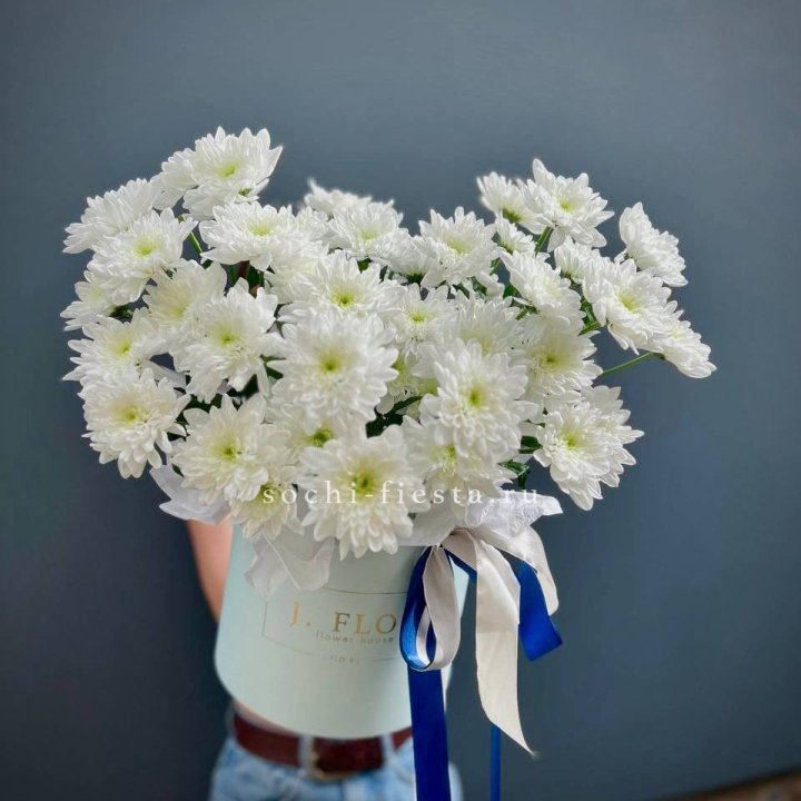 Коробка с хризантемами №3 в Курске