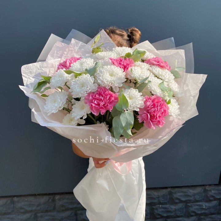  Букет  хризантем и диантусов "Воздушный" в Курске