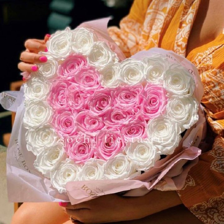 Бокс сердце с розами №2 в Курске