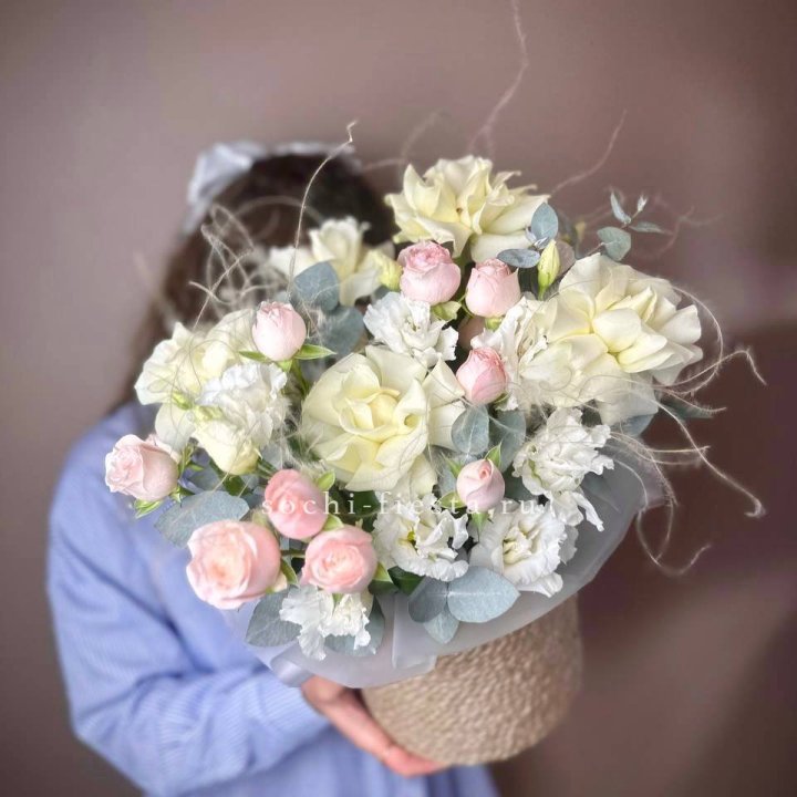 Авторский бокс "Милена" в джутовом кашпо в Курске