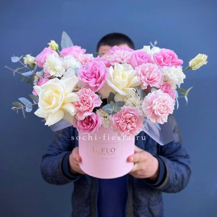 Цветочный бокс "Памела" в Курске