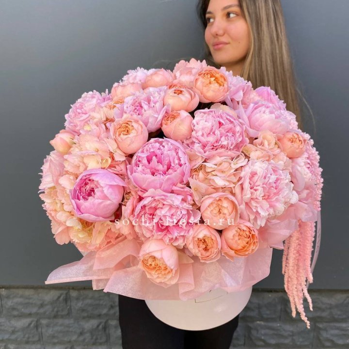 Коробка с пионами "Дабл фловер" в Курске