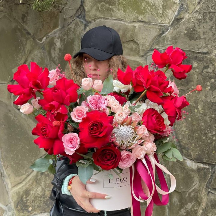 Яркий бокс "Для неё" в Курске