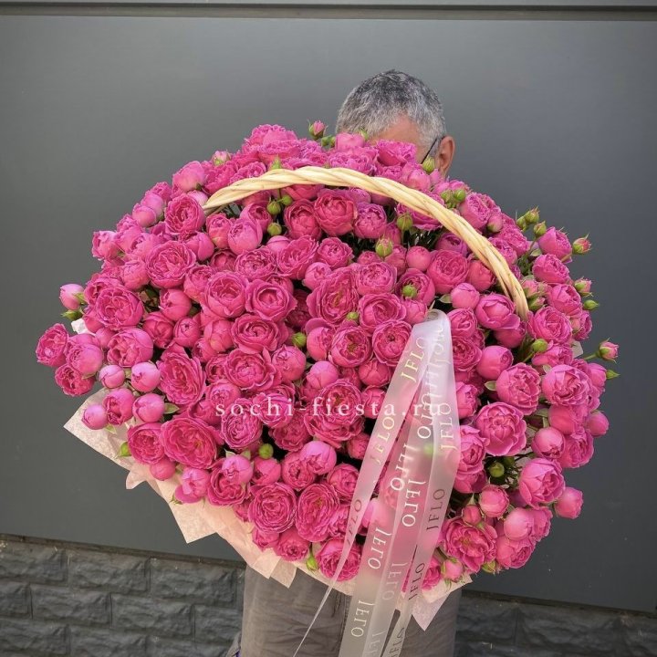 Корзина роз Мисти Баблс 151 в Курске