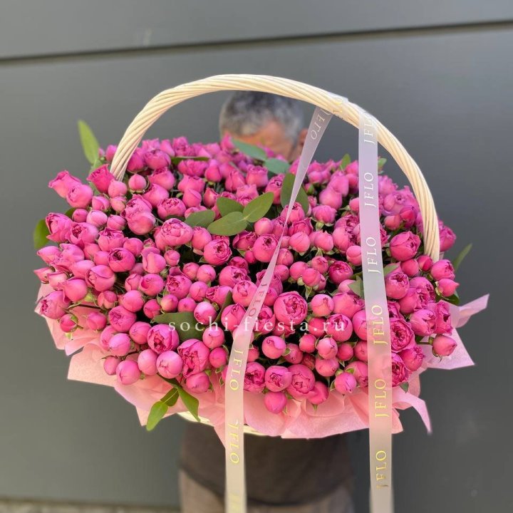 Корзина роз Мисти Баблс 101 в Курске