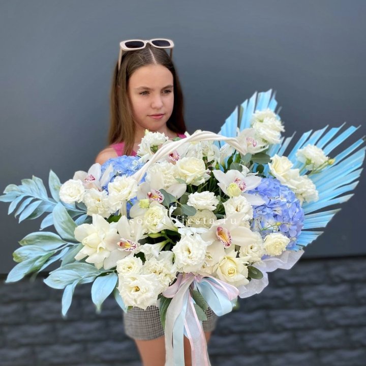 Цветочная корзина "Блю винч" в Курске