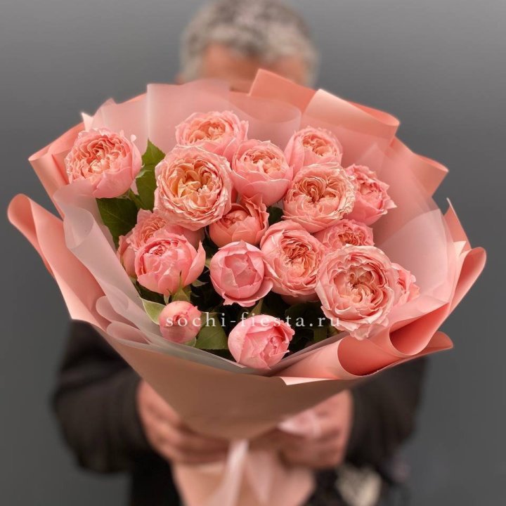 Букет комплимент из кустовых роз Джульетта в Курске