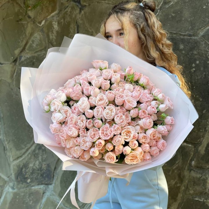 45 роза бомбастик Крем в Курске