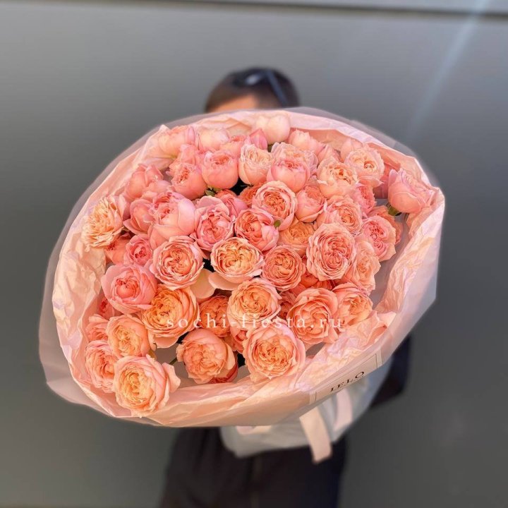 Букет из 21 пионовидной розы Джульетта в Курске