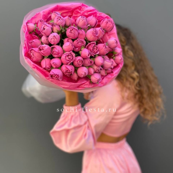 Букет из пионовидных роз  в Курске