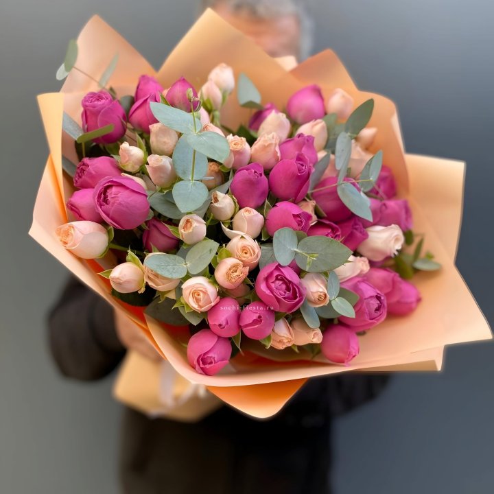 Букет кустовых роз Тендернес в Курске