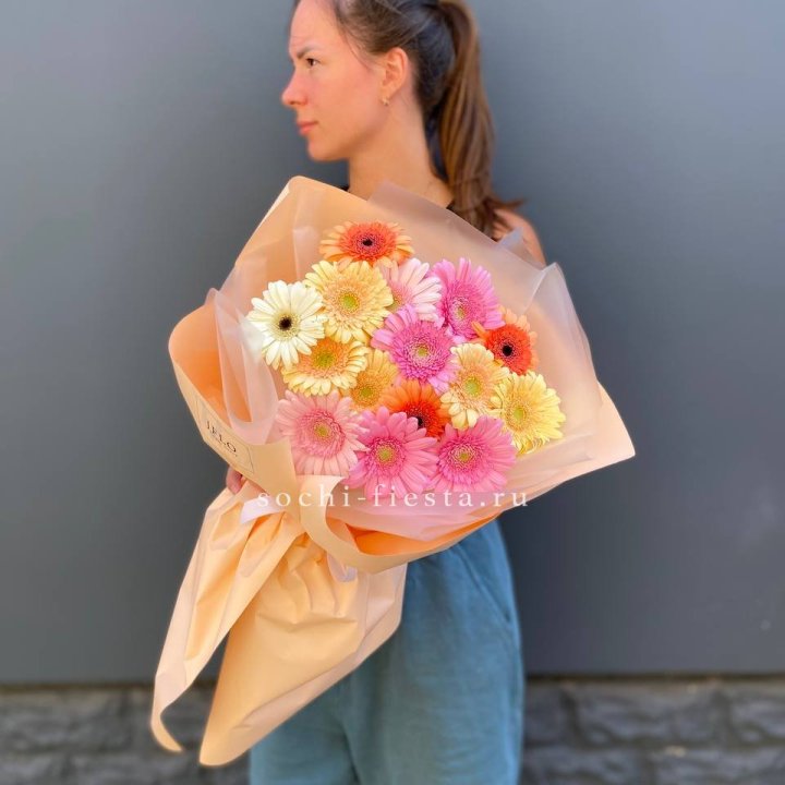 Букет разноцветных гербер в Курске