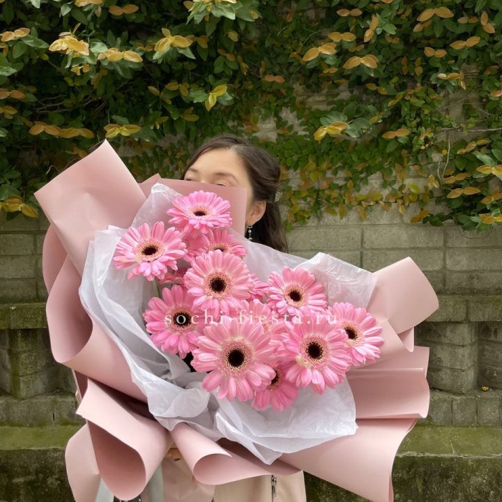 13 розовых гербер в Курске