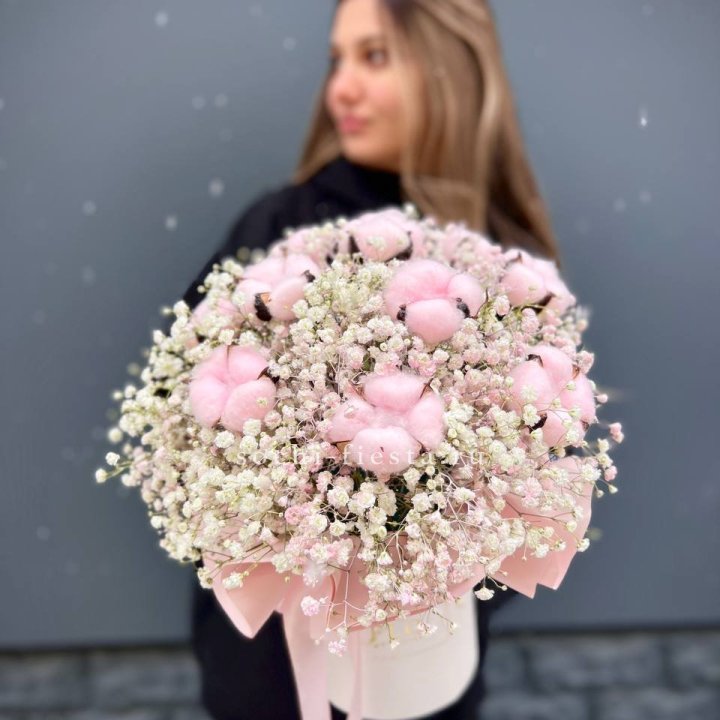 Гипсофилы с хлопком в шляпной коробке в Курске