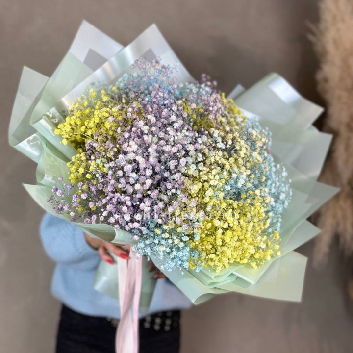 Букет радужных гипсофил в Курске