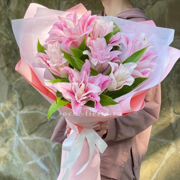 Букет пионовидных лилий №2 в Курске
