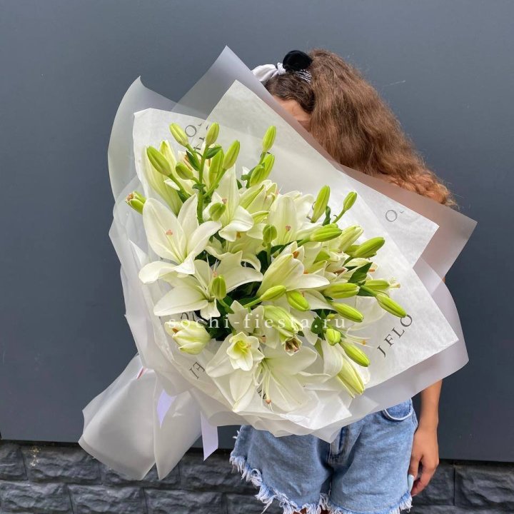 Букет  лилий "Воздушный"  в Курске