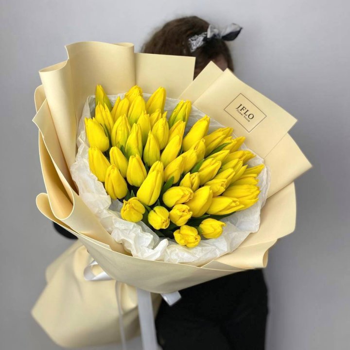 51 жёлтый тюльпан в Курске