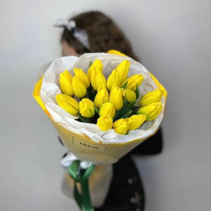  19 жёлтых тюльпанов в Курске